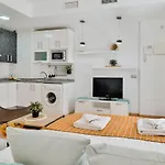C47 - Cosy Aapartment With Parking