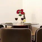 -Malagasunapts- Central&Quite Apartment