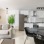 Caleta Homes - Apartamentos Pompidou