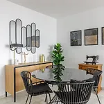 Caleta Homes - Apartamentos Pompidou