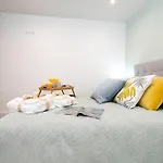 -Malagasunapts-Citycentre Private Patio