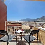 Estudio Con Hermosas Vistas