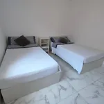 Apartment Near Shopping Centers