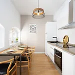 Pleasant Apartment In Malaga Center 2º