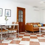 Piso En Barrio Tradicional Malagueno By Centric