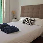 Chic Casa Cathedral At Calle Fresca 2-Bedroom Apartment In Malaga City Center