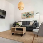 Sunlit & Fresh Apartment - Center By Rems