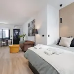 C56 - Studio With Amazing Terrace In The Centre