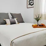 Living4Malaga Victoria Center Apartment