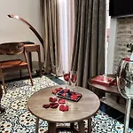 Anahita Boutique Hotel