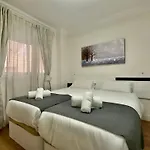 Ayala Malaga City Center 6Pax