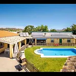 Villa Garpellado