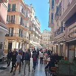 Small Stylish Room With Comfortable Queen-Size Bed In Very Large, Beautifully Decorated Shared Flat In The Historic Centre Of Malaga