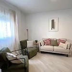 Amazing Apartment City Center - Optional Parking