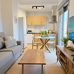 Life Apartments Alameda Colon