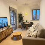 Life Apartments Alameda Colon