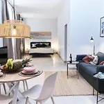 Dona M - Pure Luxe Studio Malaga Down Town