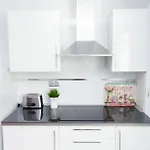 Spanish Apartment Into Cathedral Square By La Recepcion
