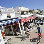 Sea Views-Free Parking