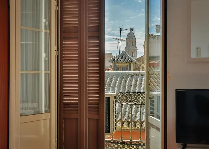 C61 - Brand New One Bedroom Cathedral Views