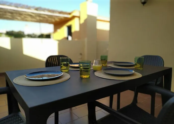 Malaga Yellow Duplex Free Parking And Terrace