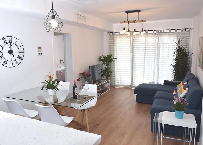 Spectacular Apartment 8 Pax/4 Rooms & Free Parking