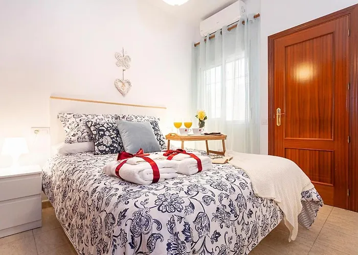 -Malagasunapts- Central&Quite Apartment