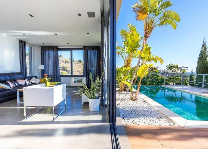 Luxury Villa With Swimming Pool And Amazing Views