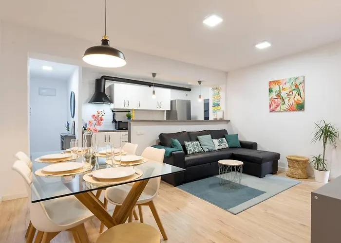 Lovely Home ! Center Malaga With Parking