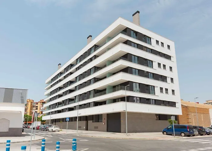 Cosmopolitan Apt & Malaga Beach