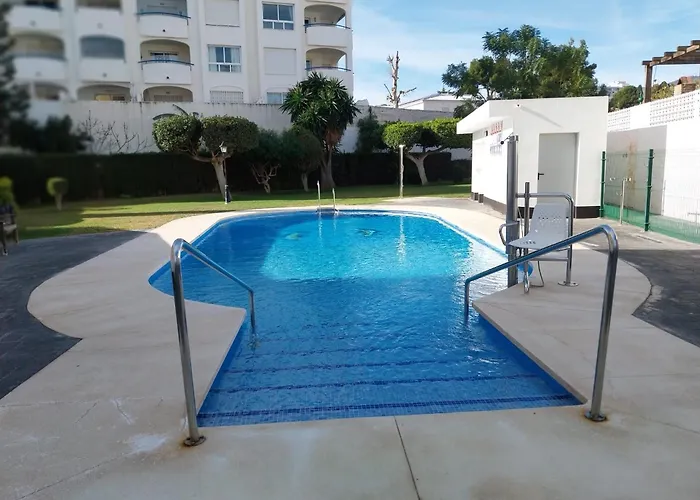 Chalet En Malaga, Torremolinos, Cerca De La Playa