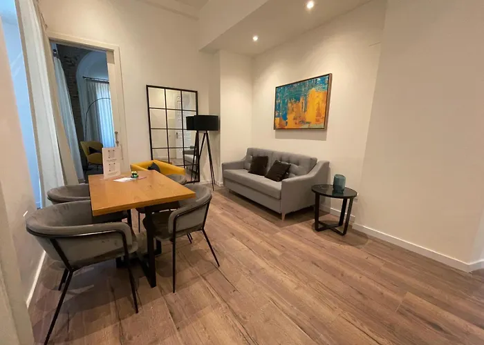 Home Art Apartments Malaga