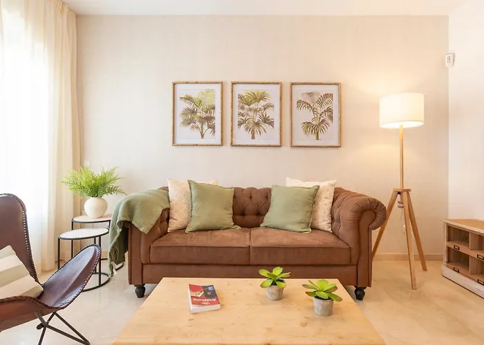 Apartment & Pool In Malaga City Center