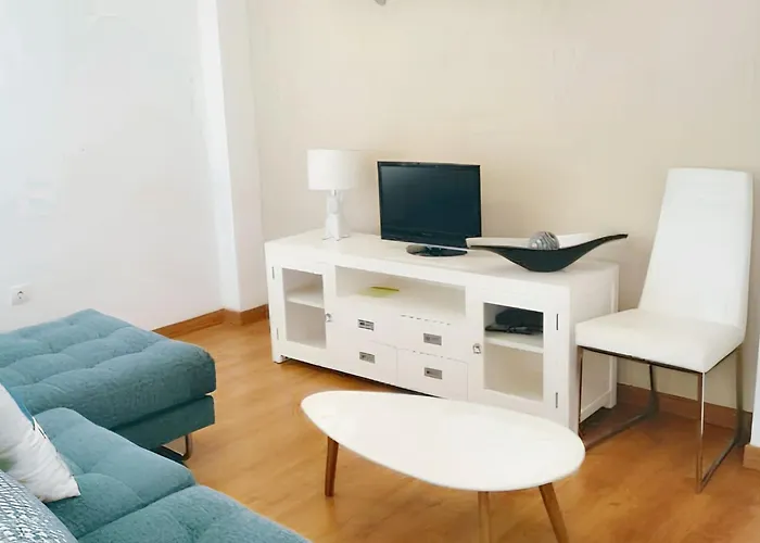 Modern Apartment Malaga 80 M² + Balcony