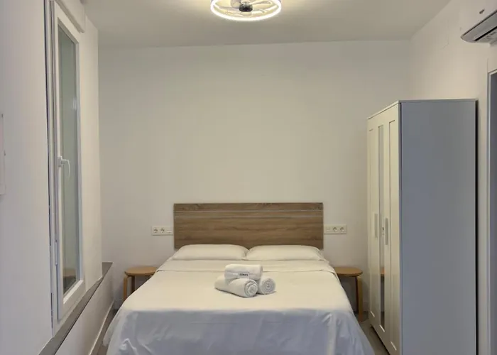 Apartamento 1 A 10 Caminando De La Estacion De Bus Y Tren Maria Zambrano