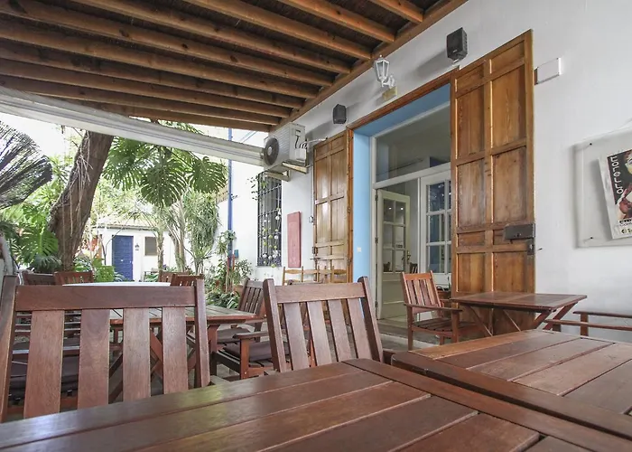 Las Acacias Hostal Restaurante