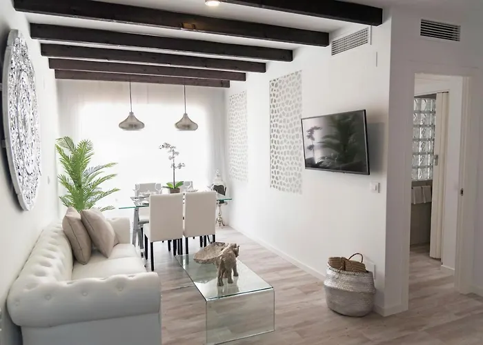 Cosy Flat - City Center - Parking Free