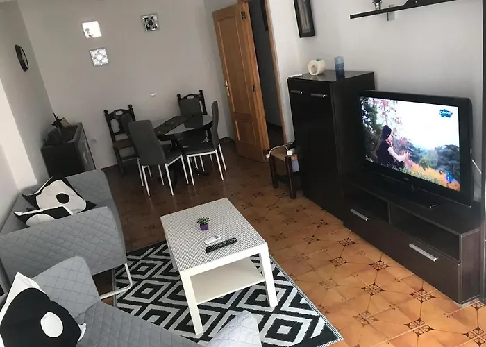6Pax 3Bedroom Flat At Malaga City Centre