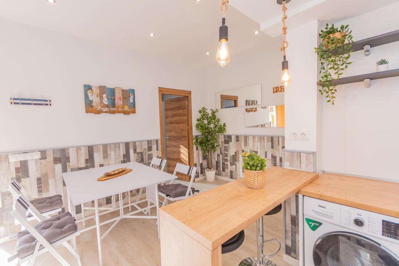Cubo's La Casita Del Palo * Málaga