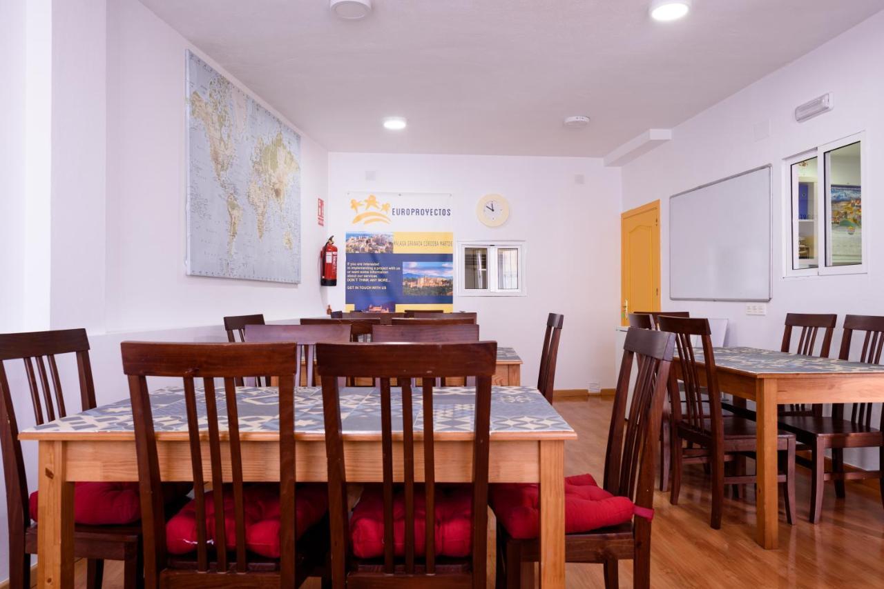 Hostal Lunalba *