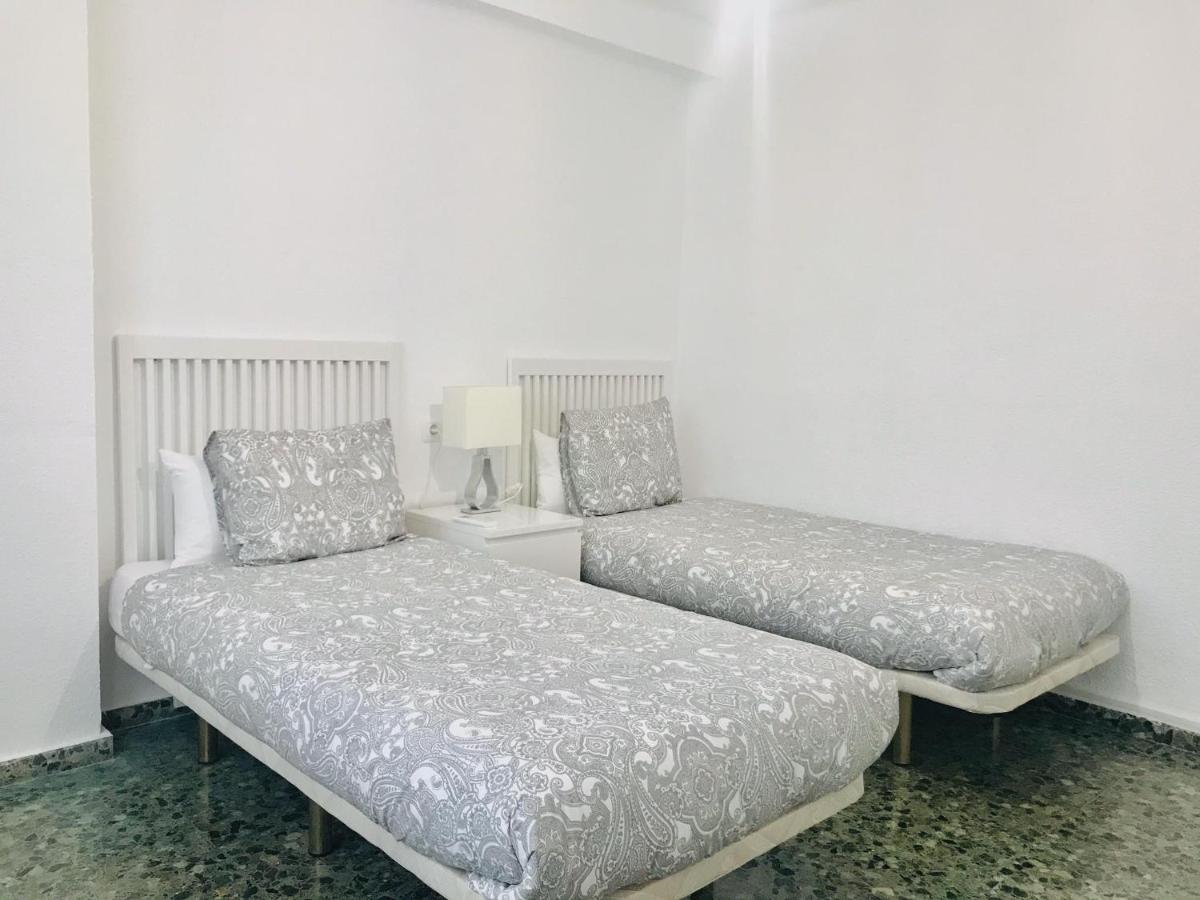 Center & Terrace By Ele Apartment *