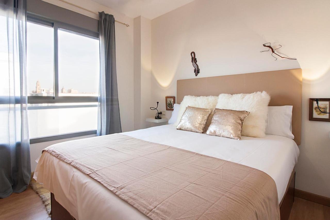 Center Flat Terrace & Parking Malaga