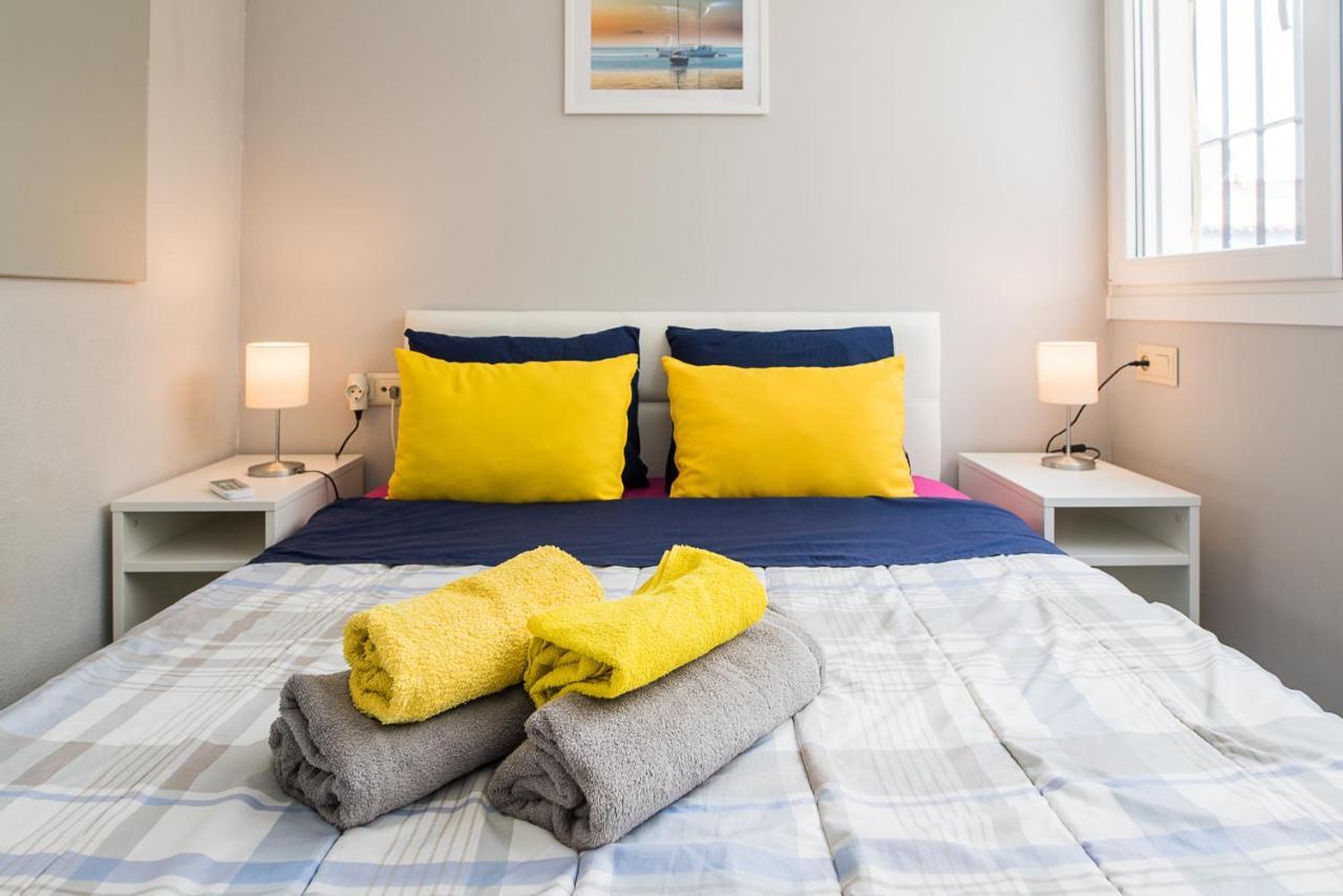 Malagaonbeach 2 - Two Bedrooms - Up To 3 People - 30 Meters