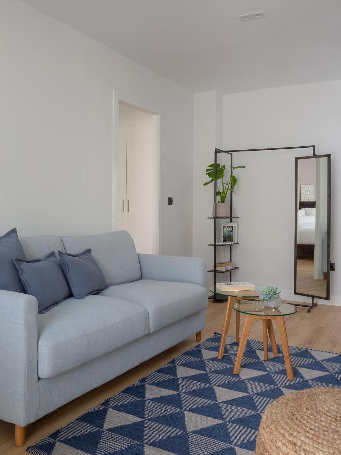 One Bedroom 1202