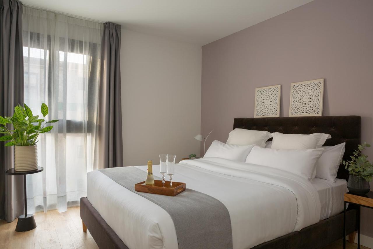 One Bedroom 1202 *