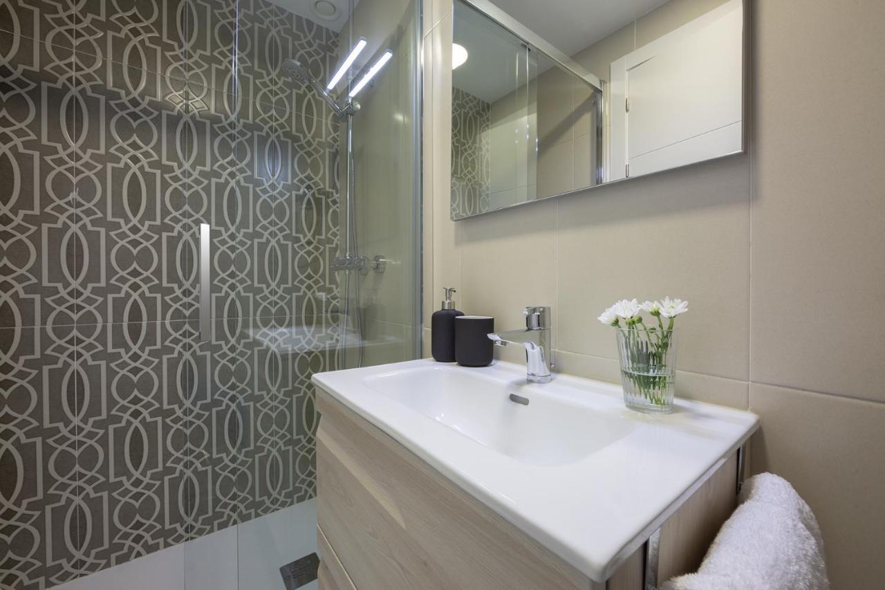 One Bedroom 1202 *