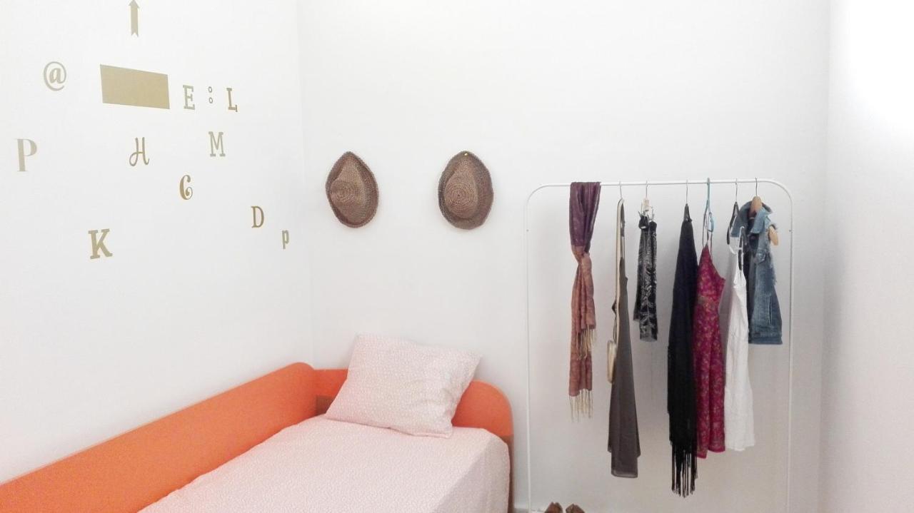 With 4 Bedrooms In With Furnished Balcony And Wifi Málaga
