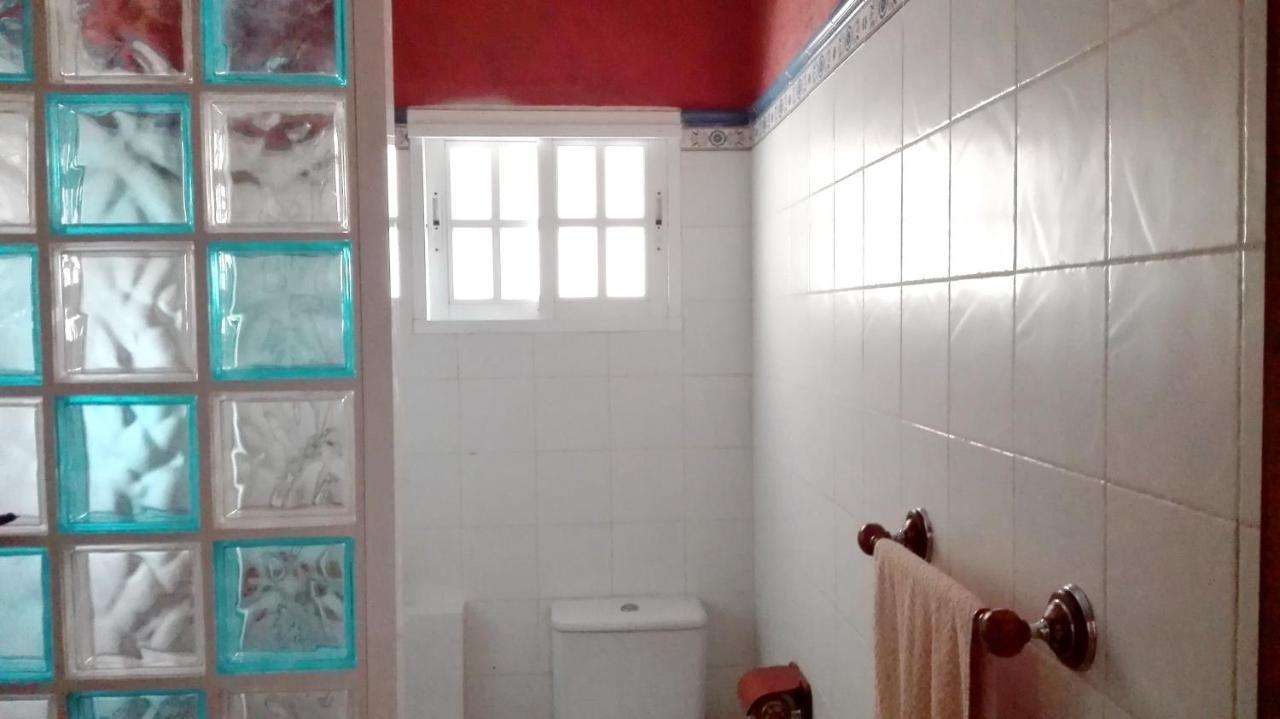 With 4 Bedrooms In With Furnished Balcony And Wifi Málaga