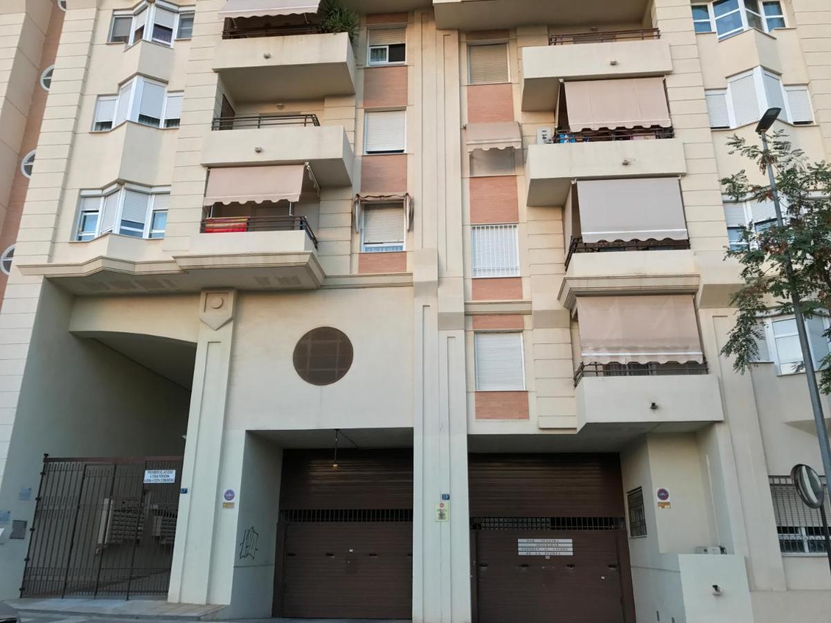 Apartamento Teatinos Con Piscina Espectacular, Aire Acondicionado En Salon-comedor Y Ventiladores En Apartment Málaga