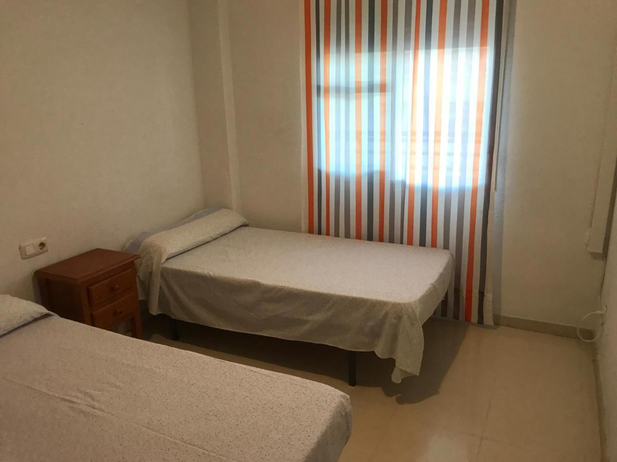 Apartamento Teatinos Con Piscina Espectacular, Aire Acondicionado En Salon-comedor Y Ventiladores En Apartment *